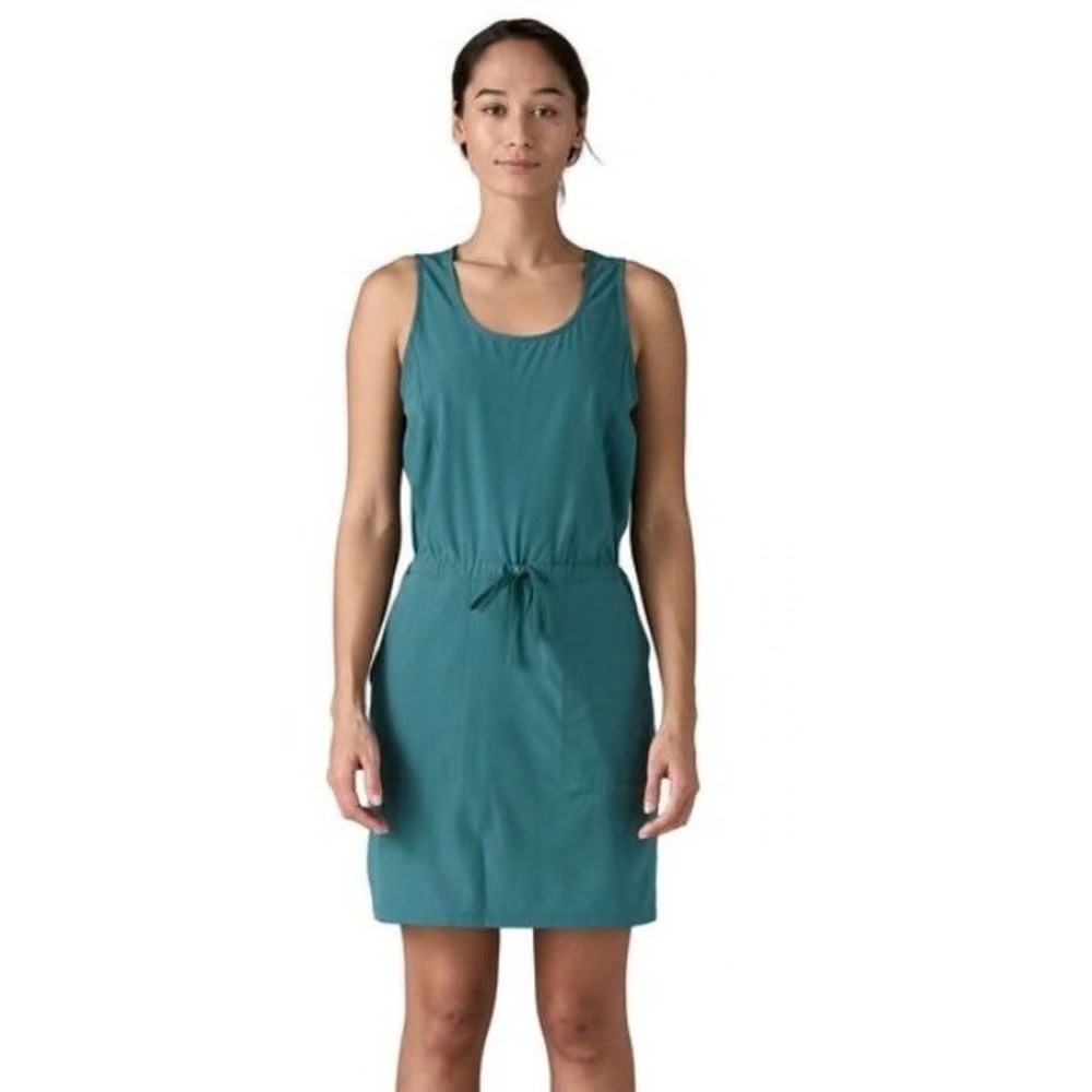 NWOT Patagonia Womens M Fleetwith Dress Wetland Blue Outdoor Hike Stretch Sport